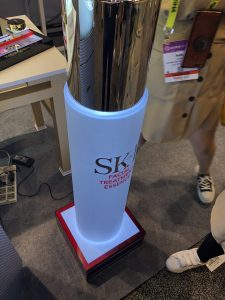 SK-II Plastic Display Enhancer