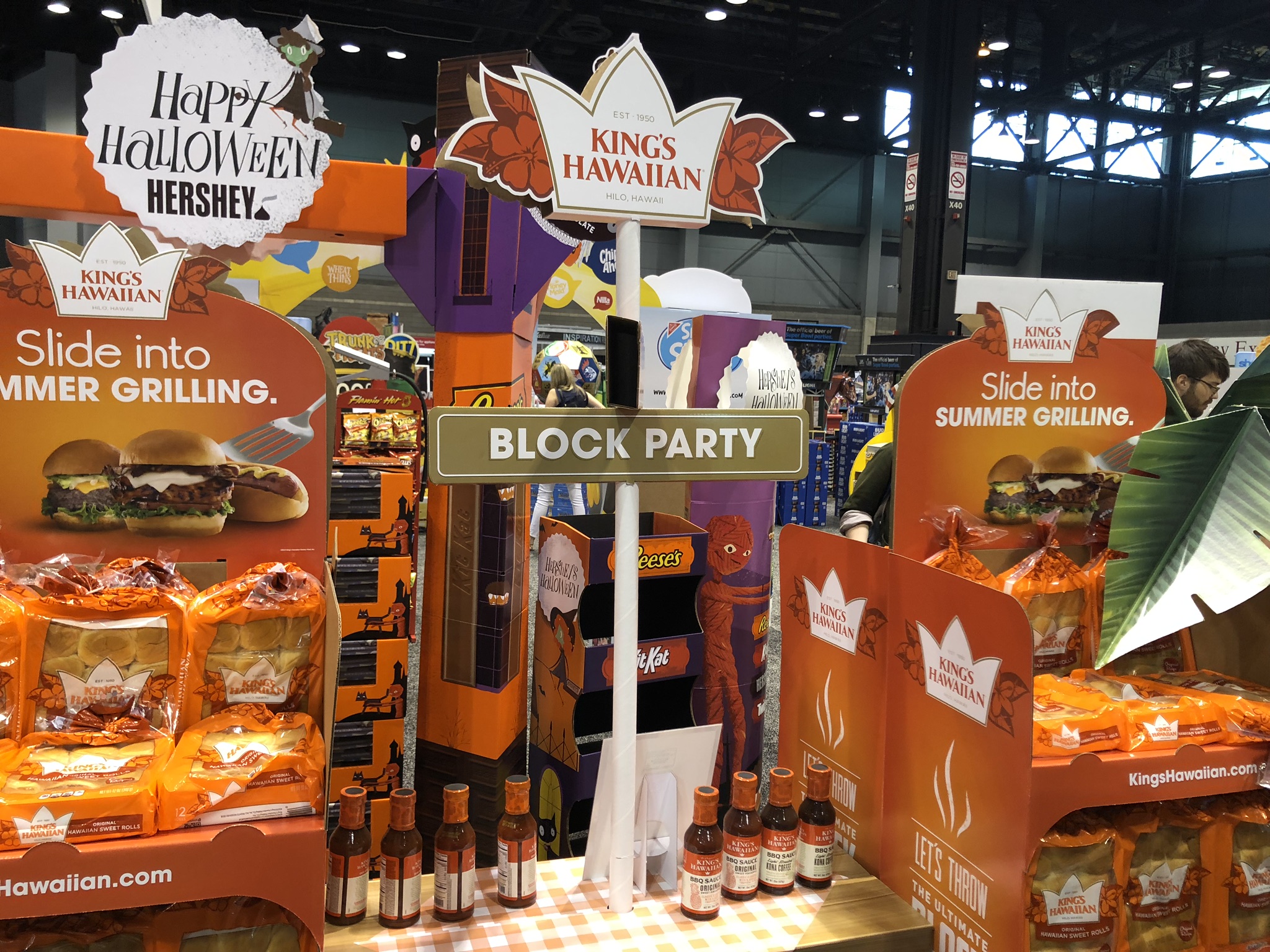 King’s Hawaiian Corrugated Display
