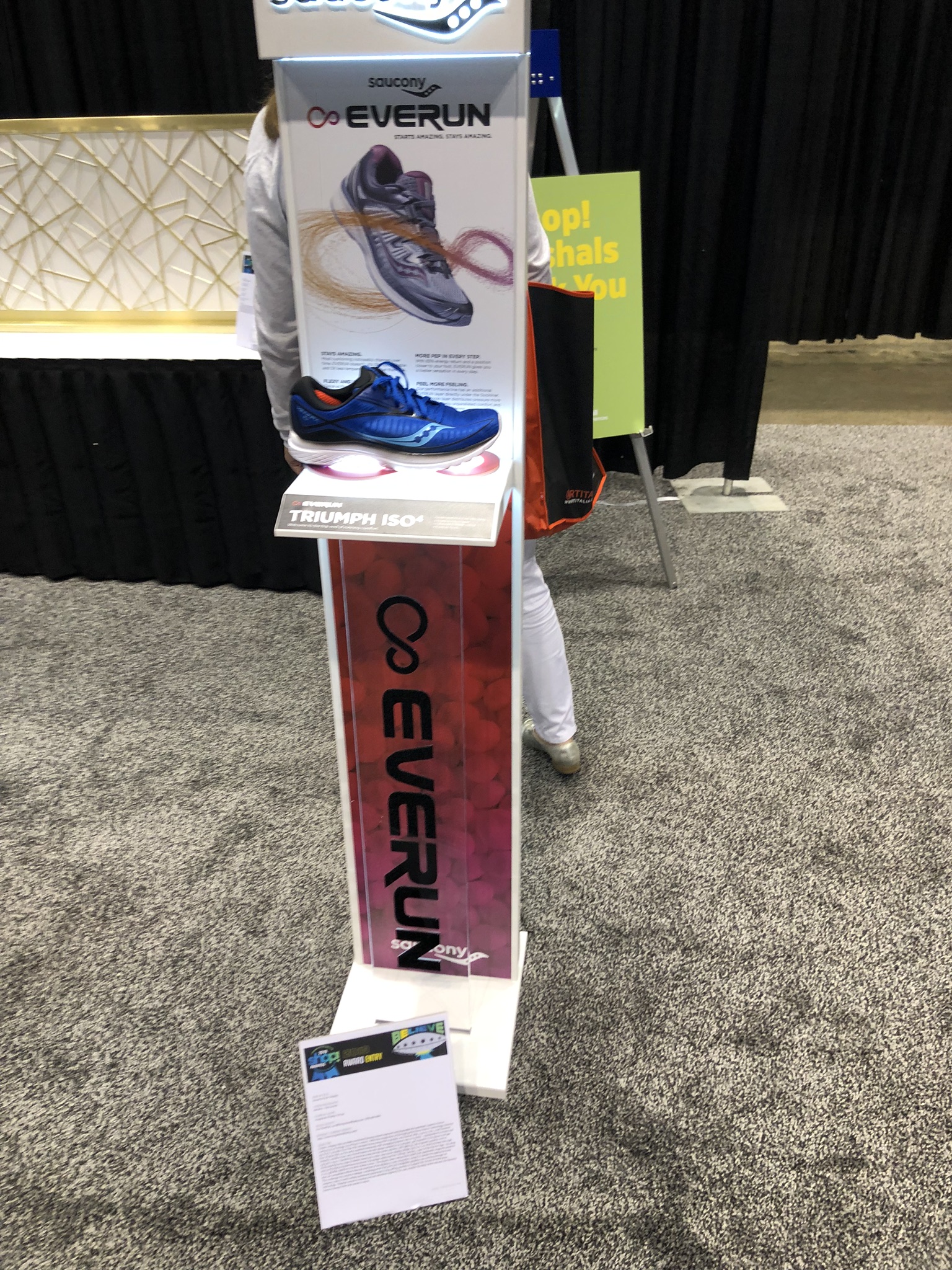 Saucony Everun Plastic Floor Display