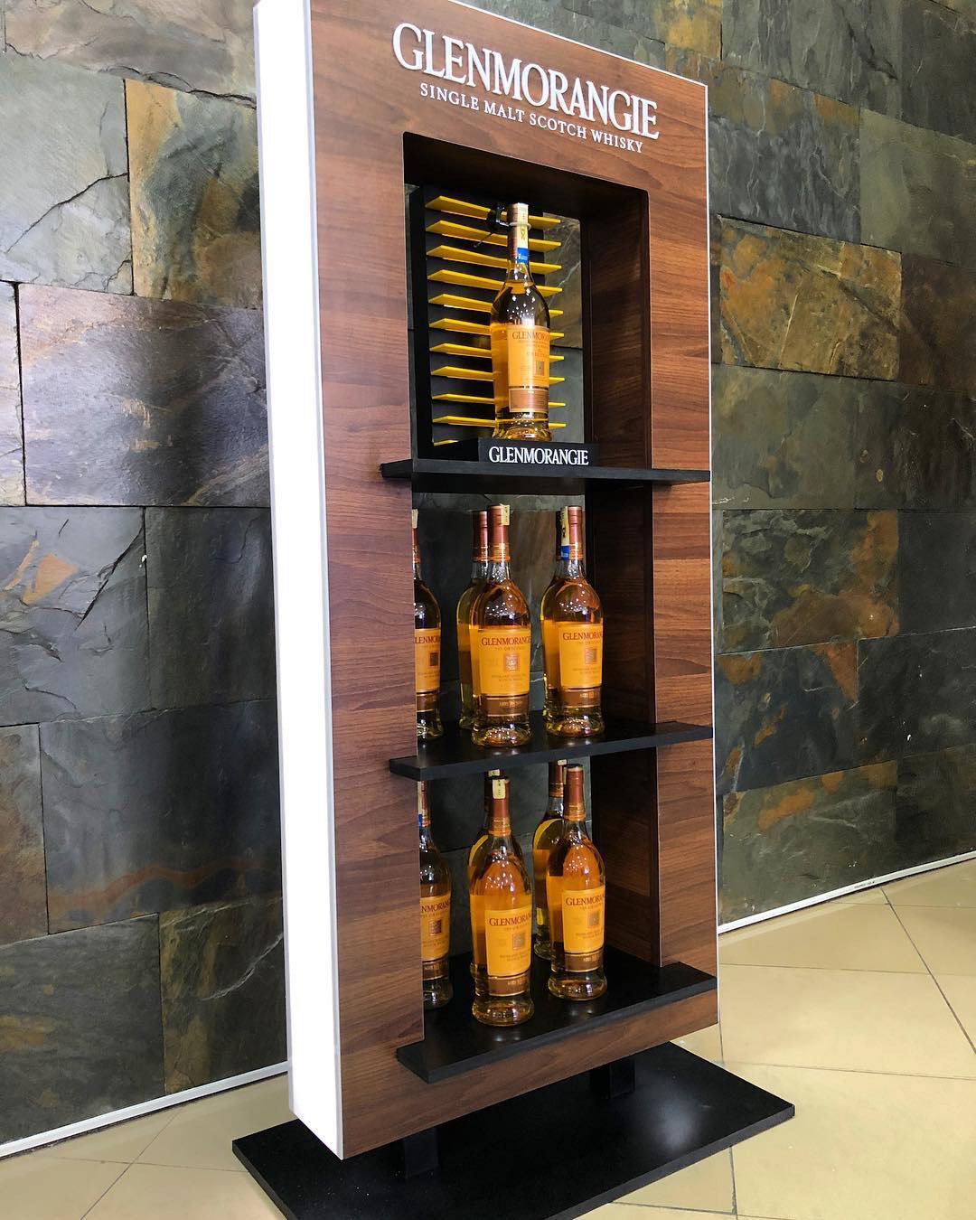 Glenmorangie LED Wood Display