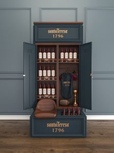 Santa Teresa Wood Wardrobe Display