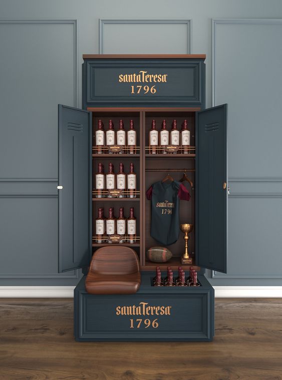 Santa Teresa Wood Wardrobe Display